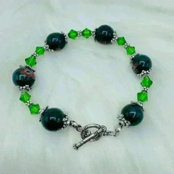 Green Beaded Statement Bracelet - Picture 3 of 6